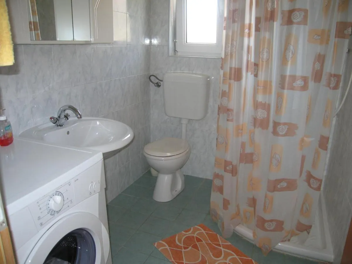 Apartman F1 Apartment Pula